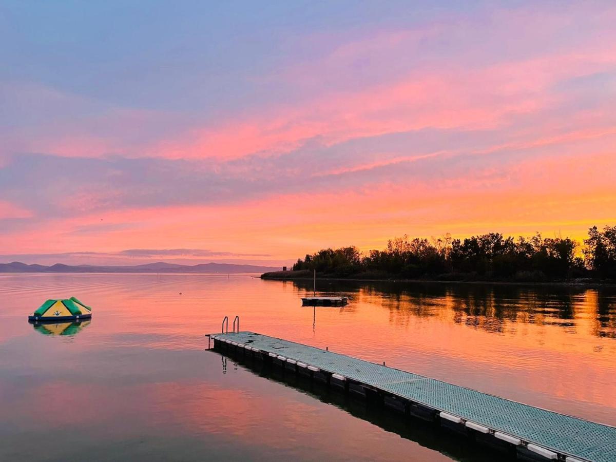 Camping Village Punta Navaccia Tuoro sul Trasimeno Εξωτερικό φωτογραφία